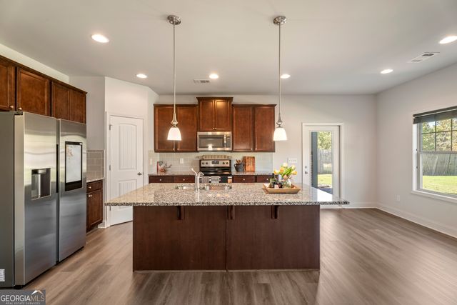 6376 SPRING COVE Drive, Flowery Branch, GA 30542