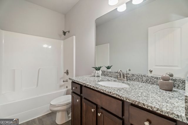 6376 SPRING COVE Drive, Flowery Branch, GA 30542