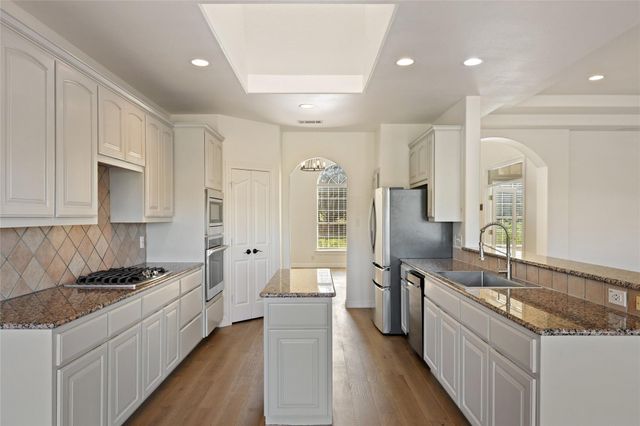 1025 Sunset Canyon DR N, Dripping Springs, TX 78620