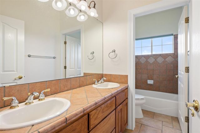 1025 Sunset Canyon DR N, Dripping Springs, TX 78620