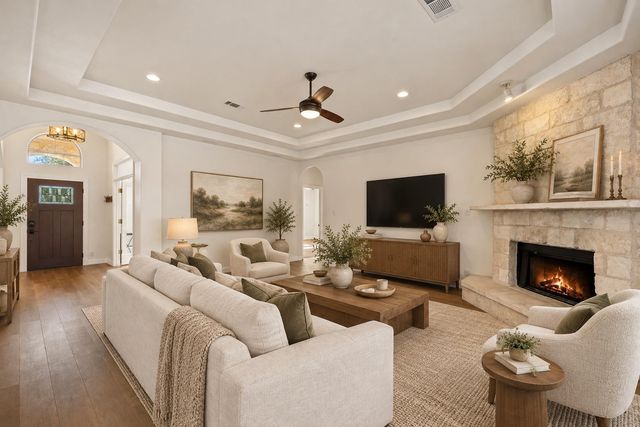 1025 Sunset Canyon DR N, Dripping Springs, TX 78620