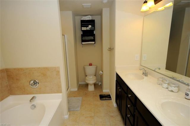 620 Foster LN, Virginia Beach, VA 23451