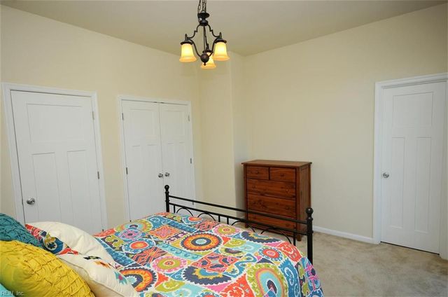 620 Foster LN, Virginia Beach, VA 23451