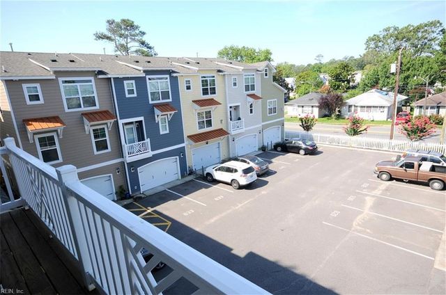 620 Foster LN, Virginia Beach, VA 23451