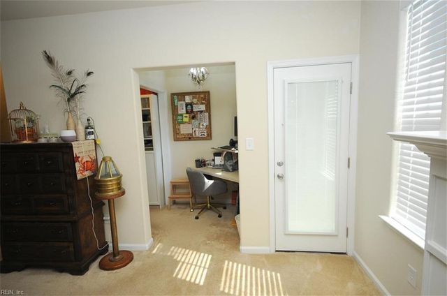 620 Foster LN, Virginia Beach, VA 23451