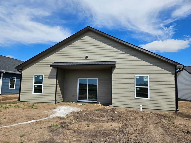 931 N Forestview St, Wichita, KS 67235