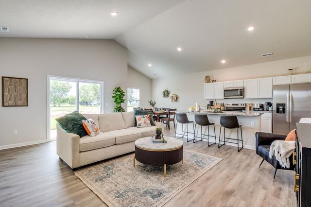 931 N Forestview St, Wichita, KS 67235