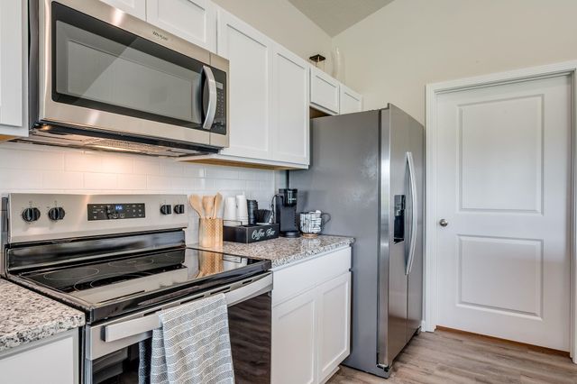 931 N Forestview St, Wichita, KS 67235