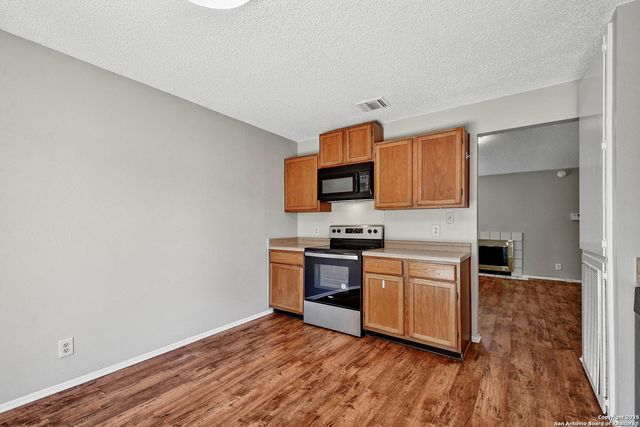 9738 Hidden Brook, San Antonio, TX 78250