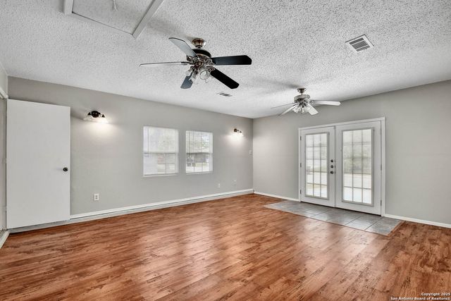9738 Hidden Brook, San Antonio, TX 78250