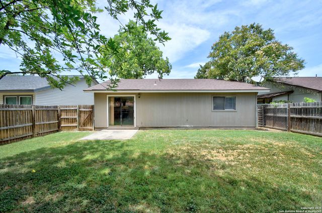 9738 Hidden Brook, San Antonio, TX 78250