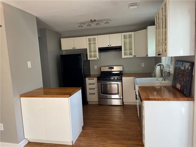 3539 Kennesaw Station Drive NW, Kennesaw, GA 30144