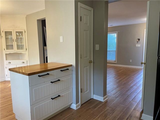 3539 Kennesaw Station Drive NW, Kennesaw, GA 30144