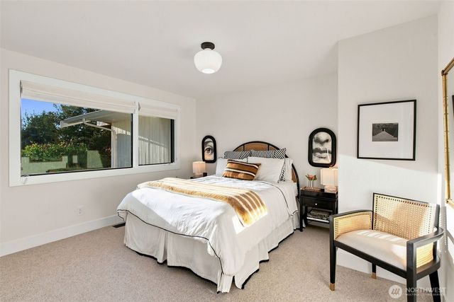 9127 NE 36th Street, Yarrow Point, WA 98004