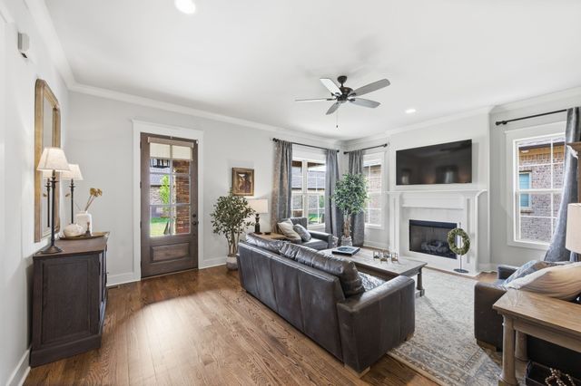 2036 Kestrel Ln, Spring Hill, TN 37174