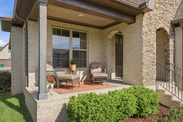2036 Kestrel Ln, Spring Hill, TN 37174