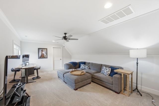 2036 Kestrel Ln, Spring Hill, TN 37174