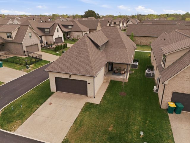 2036 Kestrel Ln, Spring Hill, TN 37174