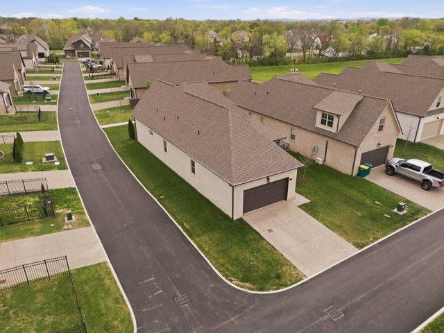 2036 Kestrel Ln, Spring Hill, TN 37174