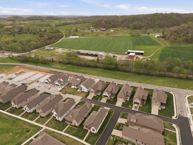 2036 Kestrel Ln, Spring Hill, TN 37174