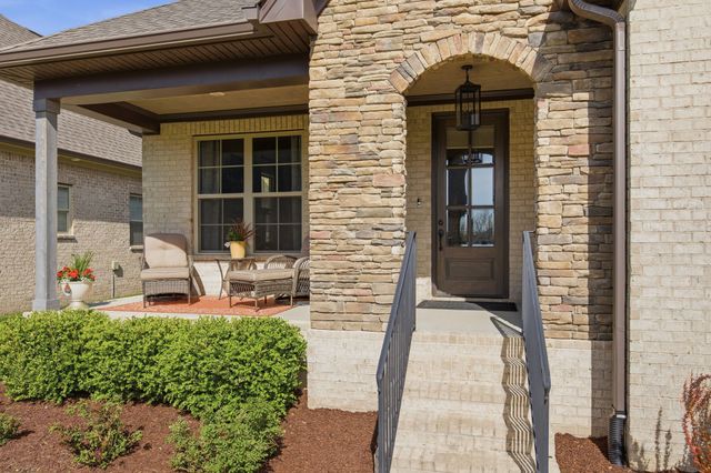 2036 Kestrel Ln, Spring Hill, TN 37174
