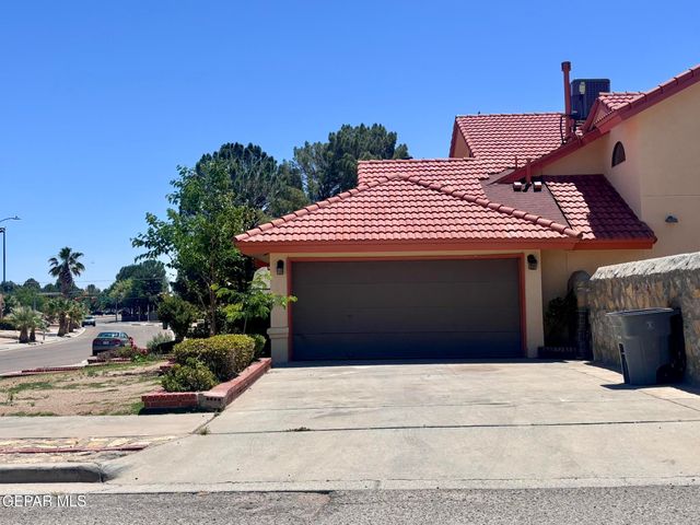11670 RUFUS BRIJALBA Drive, El Paso, TX 79936