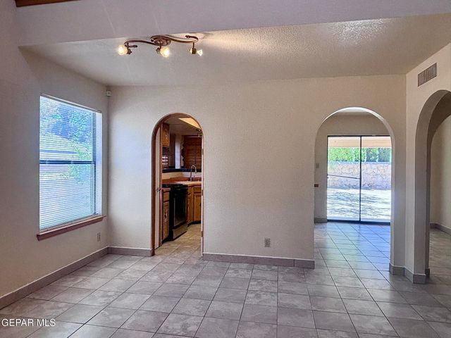 11670 RUFUS BRIJALBA Drive, El Paso, TX 79936