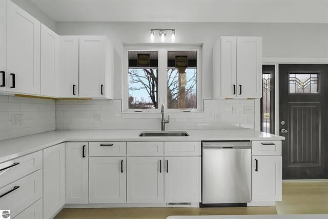 1713 Vanderlip Road, Traverse City, MI 49686