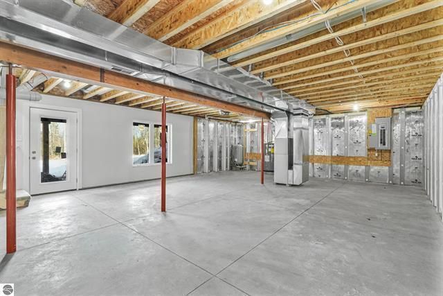 1713 Vanderlip Road, Traverse City, MI 49686