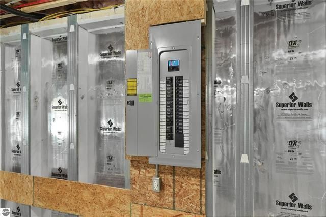 1713 Vanderlip Road, Traverse City, MI 49686