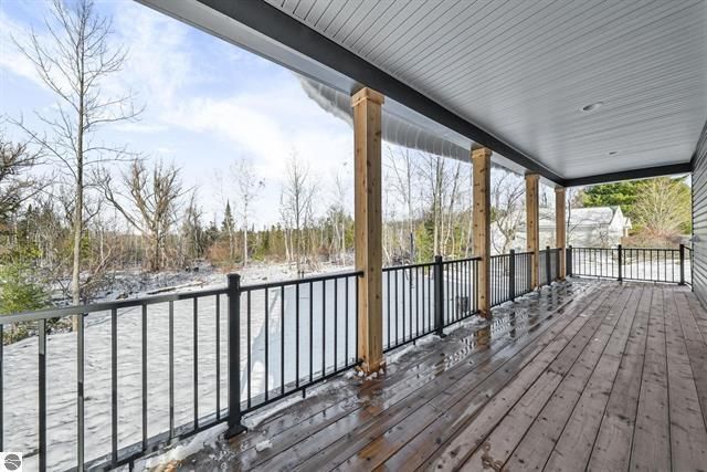 1713 Vanderlip Road, Traverse City, MI 49686