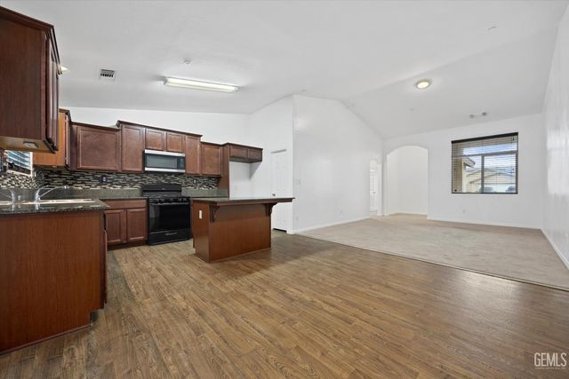 5301 Baja Drive, Bakersfield, CA 93307