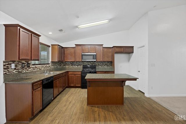 5301 Baja Drive, Bakersfield, CA 93307