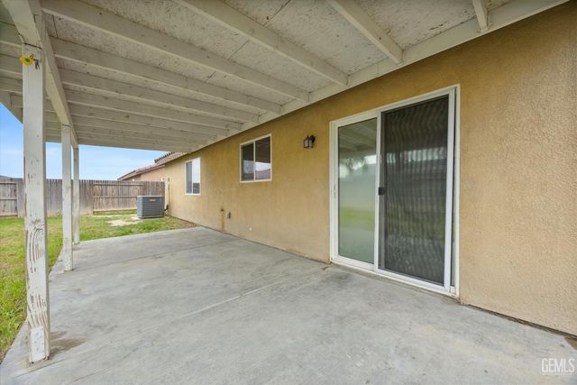 5301 Baja Drive, Bakersfield, CA 93307