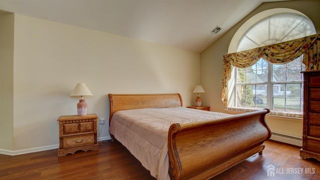 20 Winding River Road, Lakewood, NJ 08701