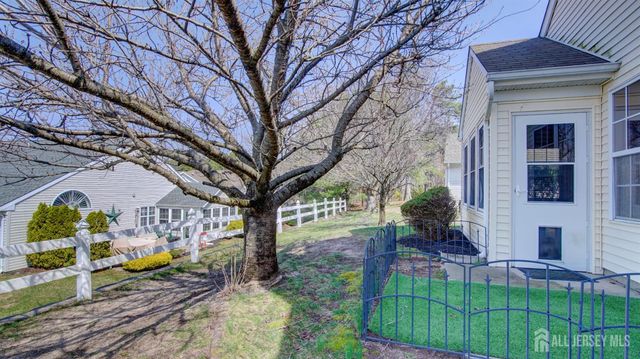 20 Winding River Road, Lakewood, NJ 08701