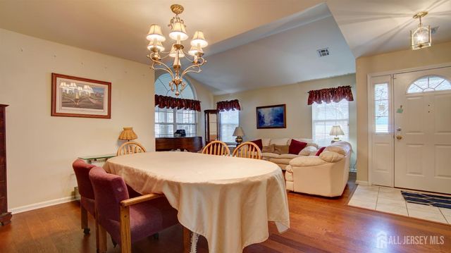 20 Winding River Road, Lakewood, NJ 08701