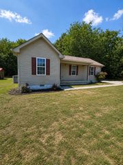 27 Winding Hills Ln, Gordonsville, TN 38563