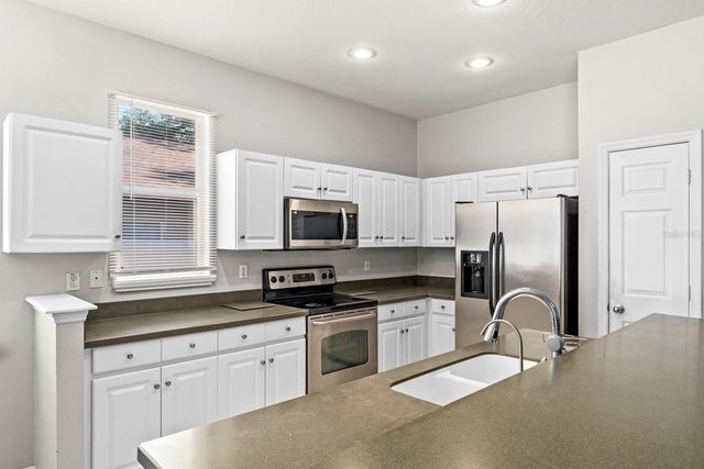 4814 PORTOBELLO CIRCLE, Valrico, FL 33596