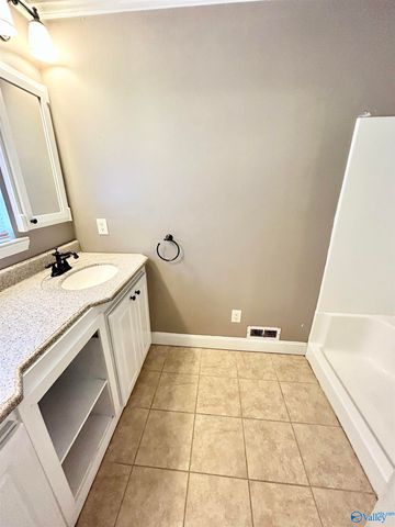 2432 Scenic Drive, Gadsden, AL 35901