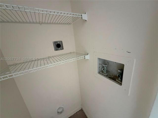 7601 E Treasure Dr 2220, North Bay Village, FL 33141
