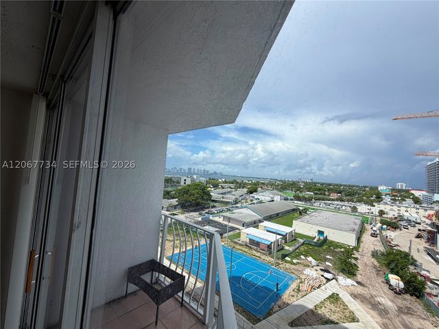7601 E Treasure Dr 2220, North Bay Village, FL 33141