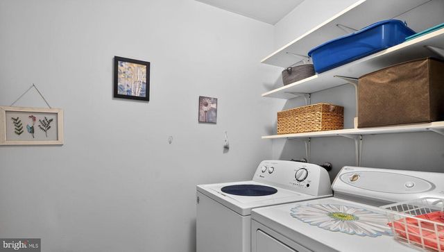 3 WOJTYLA CT, Toms River, NJ 08757