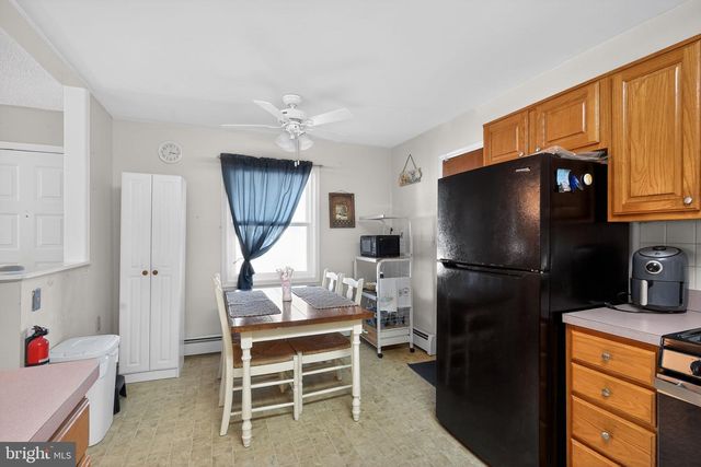 3 WOJTYLA CT, Toms River, NJ 08757