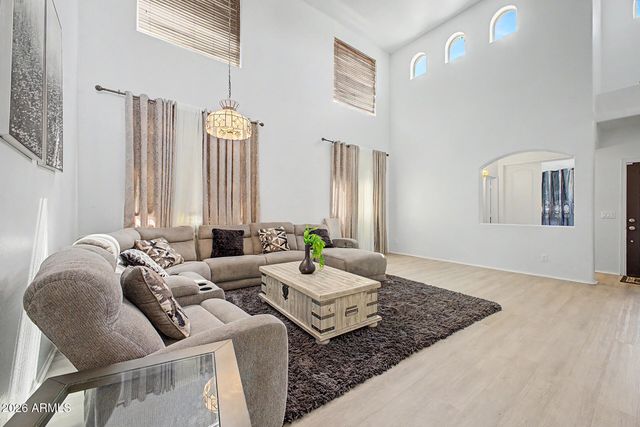 9204 W RIVERSIDE Avenue, Tolleson, AZ 85353