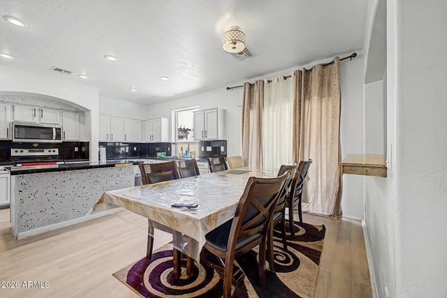 9204 W RIVERSIDE Avenue, Tolleson, AZ 85353