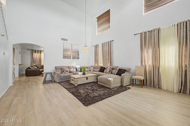 9204 W RIVERSIDE Avenue, Tolleson, AZ 85353