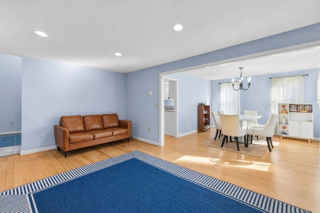 70 Nelson Dr, Bridgewater, MA 02324