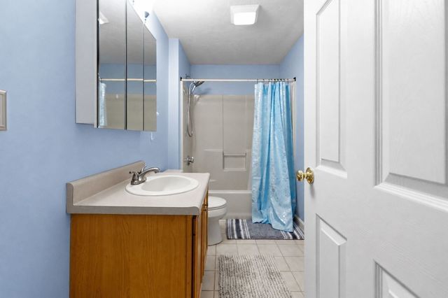 70 Nelson Dr, Bridgewater, MA 02324