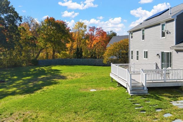 70 Nelson Dr, Bridgewater, MA 02324